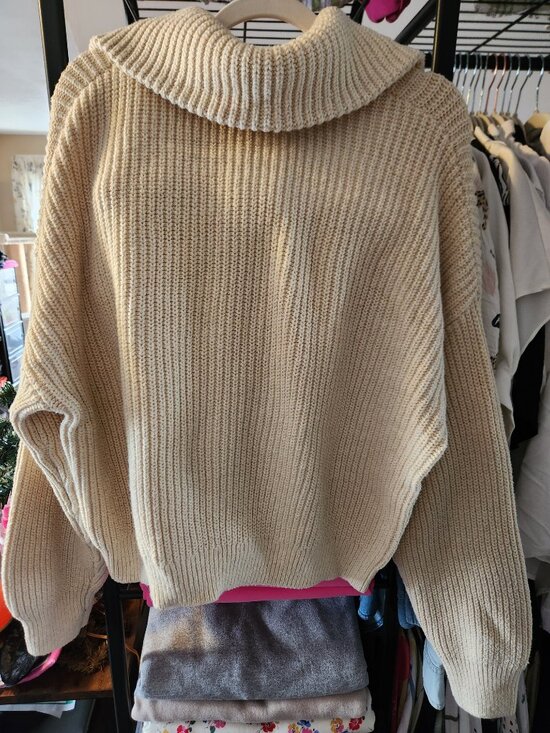 Sweater - Picture 3 of 4